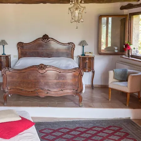 Le Pianore Farm stay *